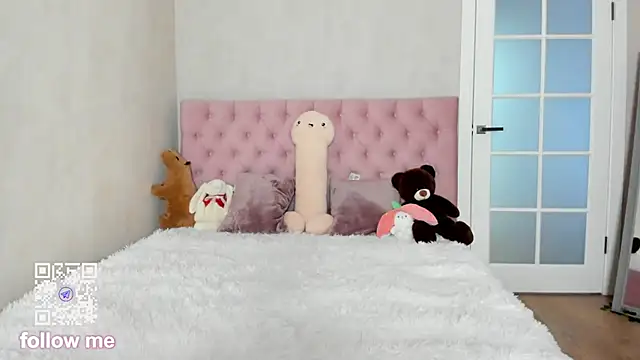 Pink Lila18 online show from October 2025 08:27:02 AM