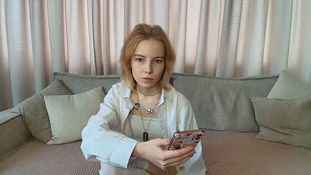 Snapshot of Pink_Lila18 chatting on March 2026 03:32:01 AM Pink Lila18 online show from March 2026 03:32:01 AM