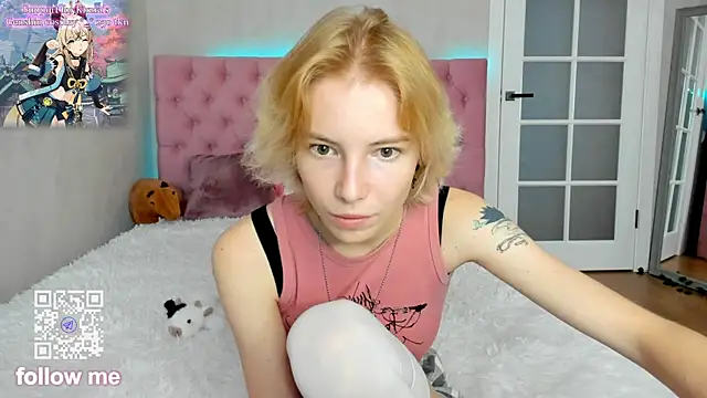 Pink Lila18 online show from October 2025 08:46:02 AM