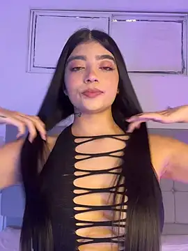 Snapshot of Sarahlopezz chatting on June 2026 03:37:02 AM Sarahlopezz online show from June 2026 03:37:02 AM