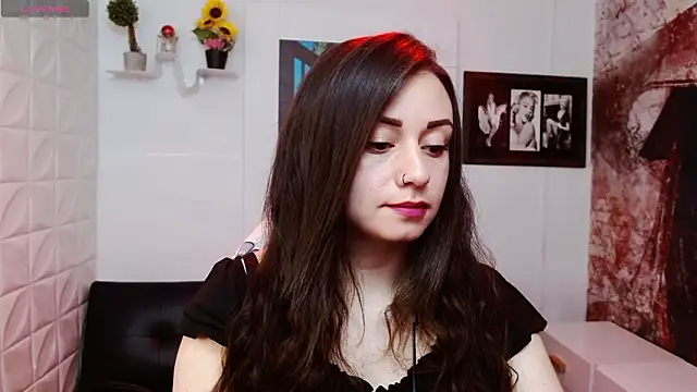 Snapshot of Eva_Roussell chatting on February 2026 02:28:02 PM Eva Roussell online show from February 2026 02:28:02 PM