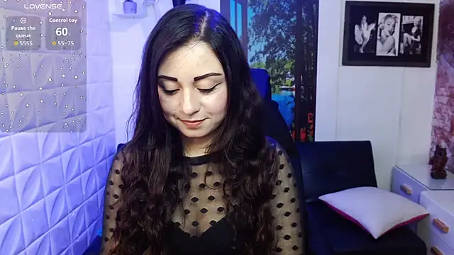 Eva Roussell online show from November 2025 04:00:01 PM