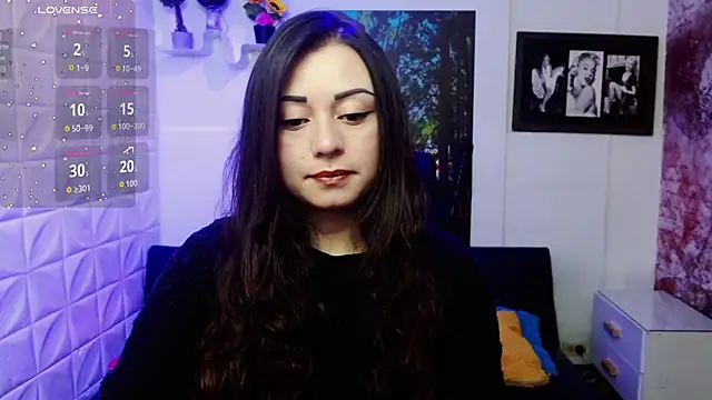 Eva Roussell online show from November 2025 02:43:02 PM