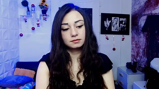 Snapshot of Eva_Roussell chatting on January 2026 02:53:02 PM Eva Roussell online show from January 2026 02:53:02 PM