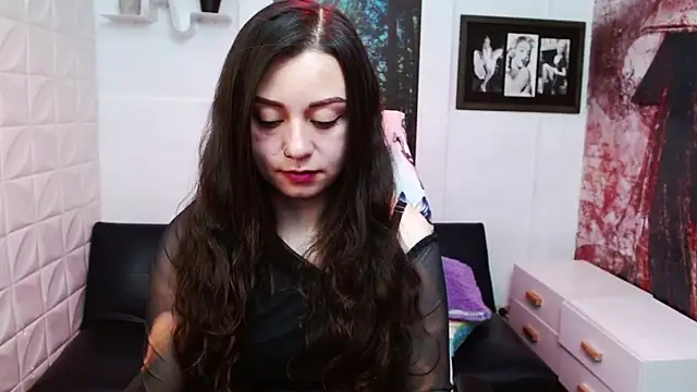 Snapshot of Eva_Roussell chatting on March 2026 02:35:01 PM Eva Roussell online show from March 2026 02:35:01 PM