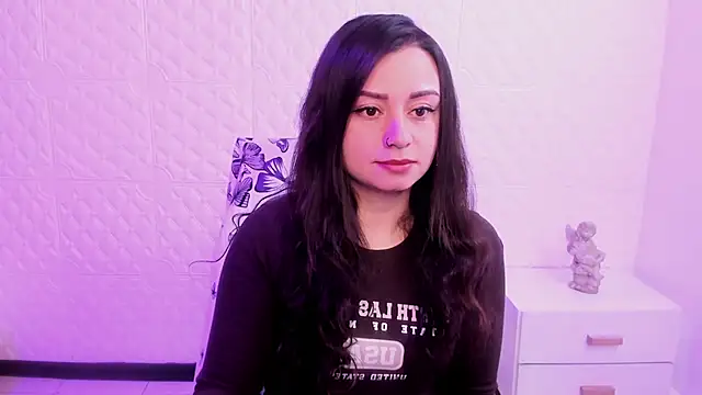 Snapshot of Eva_Roussell chatting on February 2026 01:20:02 PM Eva Roussell online show from February 2026 01:20:02 PM