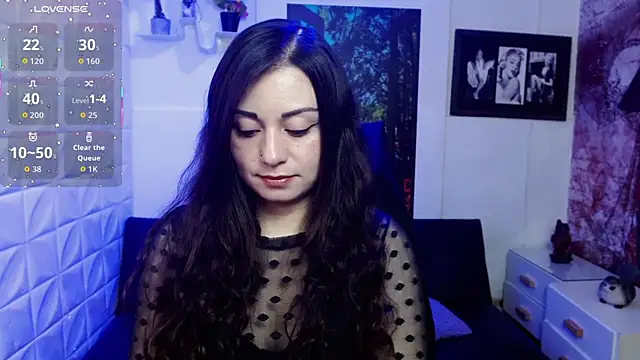 Eva Roussell online show from November 2025 02:39:01 PM