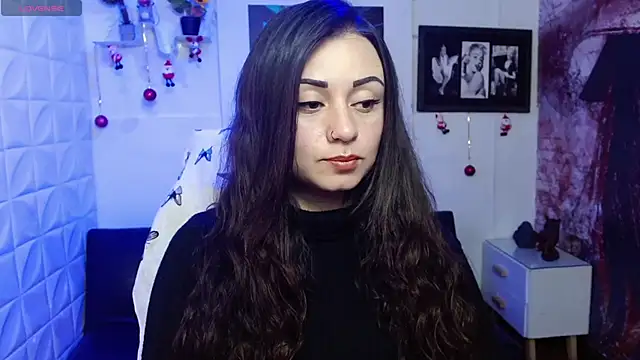 Snapshot of Eva_Roussell chatting on January 2026 02:45:01 PM Eva Roussell online show from January 2026 02:45:01 PM