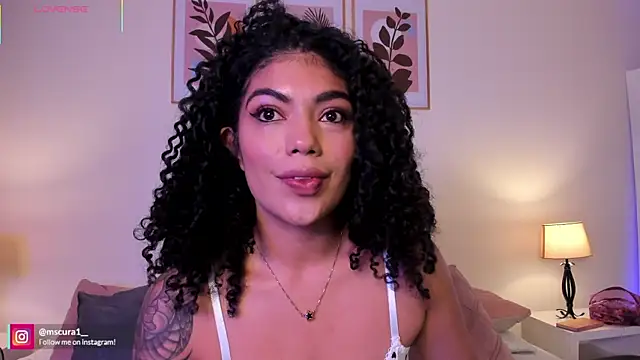 Snapshot of miss_curazao chatting on June 2026 01:27:01 PM miss curazao online show from June 2026 01:27:01 PM