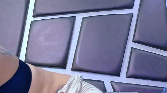 EmilieLake online show from June 2026 09:05:01 PM