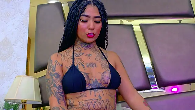 EmilieLake online show from April 2026 01:42:02 AM