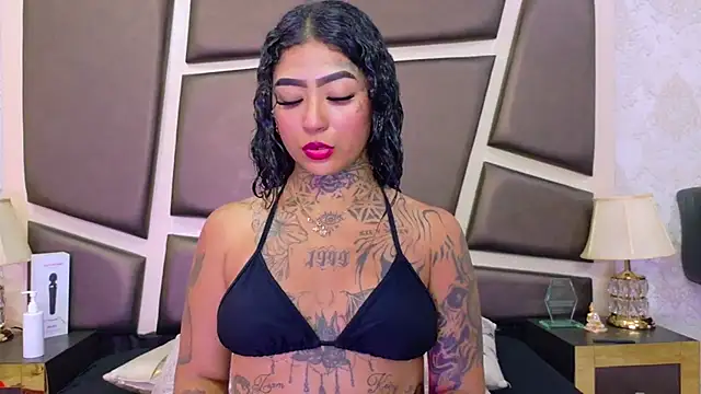 EmilieLake online show from July 2026 09:05:01 PM