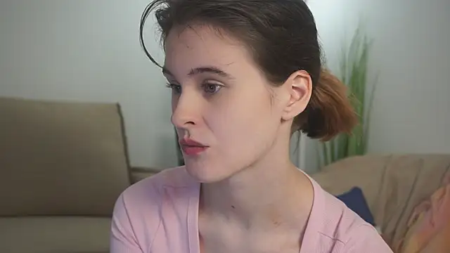 Snapshot of Iris_pure chatting on September 2025 06:43:02 PM Iris pure online show from September 2025 06:43:02 PM