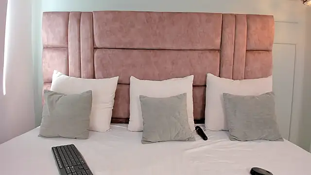 amber colliiins online show from March 2026 08:03:02 PM