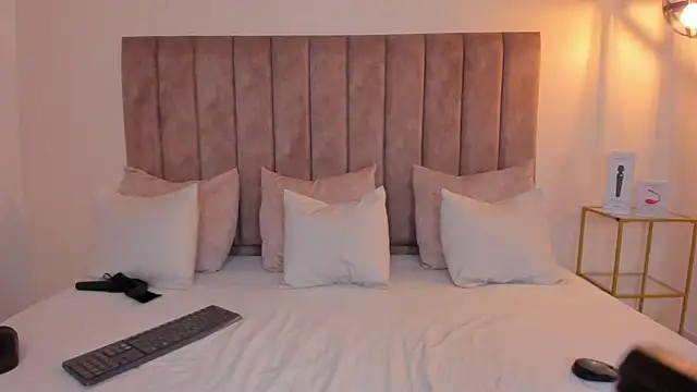 amber colliiins online show from February 2026 05:35:01 PM