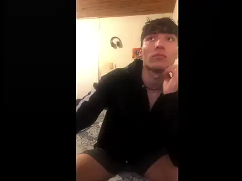 Snapshot of knielBgm chatting on September 2025 09:10:01 PM knielBgm online show from September 2025 09:10:01 PM