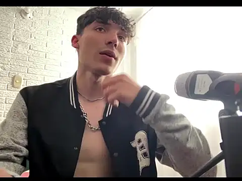 Snapshot of knielBgm chatting on March 2026 08:27:02 PM knielBgm online show from March 2026 08:27:02 PM