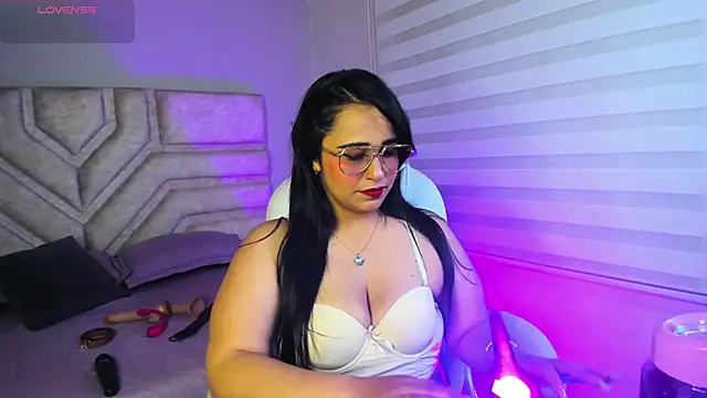 Snapshot of _adahara_queen chatting on September 2025 04:15:01 AM adahara queen online show from September 2025 04:15:01 AM