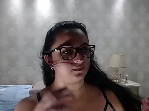 Snapshot of karimeSaenz1 chatting on September 2025 05:34:01 PM karimeSaenz1 online show from September 2025 05:34:01 PM