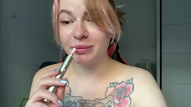 Mia Kamp online show from June 2026 05:39:02 PM