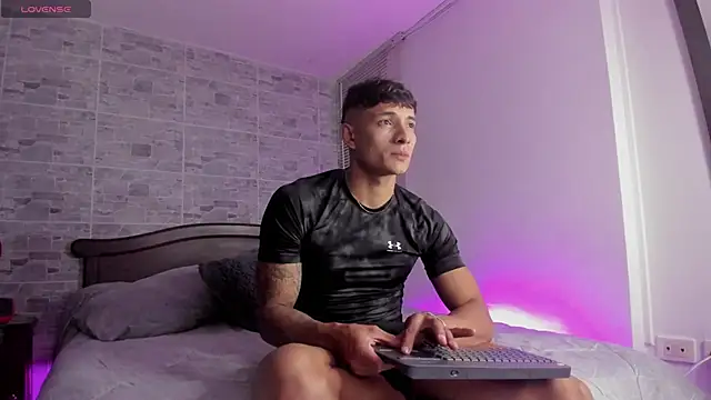 DavisFirb online show from December 2025 02:23:01 AM