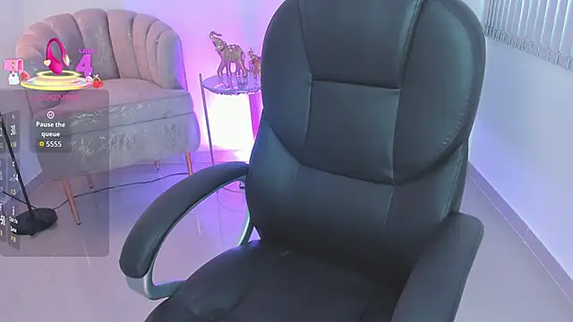 issi loren online show from October 2025 02:40:02 PM