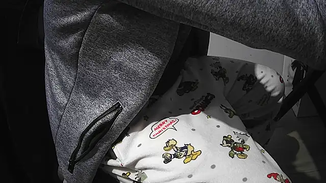 Snapshot of Pennellone98 chatting on October 2025 07:37:01 PM Pennellone98 online show from October 2025 07:37:01 PM