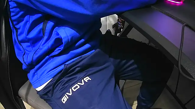 Snapshot of Pennellone98 chatting on November 2025 02:10:01 PM Pennellone98 online show from November 2025 02:10:01 PM