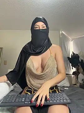 azzahara- online show from May 2026 08:59:01 PM
