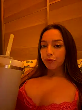 Snapshot of LillieOlive chatting on September 2025 09:11:01 PM LillieOlive online show from September 2025 09:11:01 PM