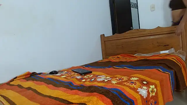 Snapshot of smallkarlakarla chatting on November 2025 10:54:01 PM smallkarlakarla online show from November 2025 10:54:01 PM