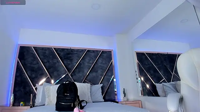 SusanaHenao online show from March 2026 05:05:01 PM