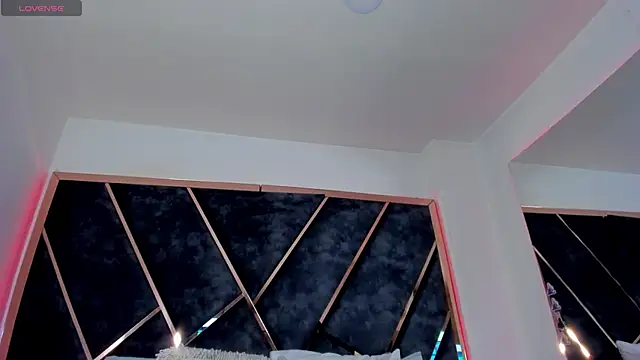 SusanaHenao online show from November 2025 05:35:02 PM