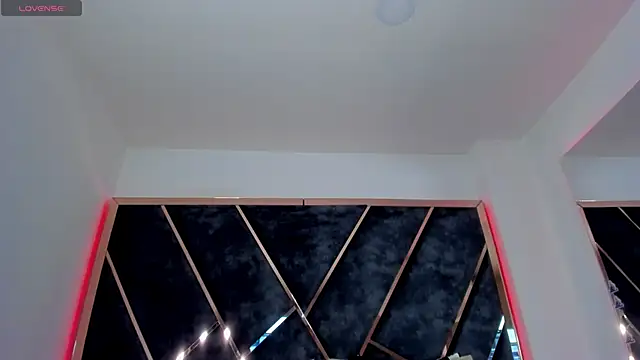 SusanaHenao online show from September 2025 05:23:01 PM