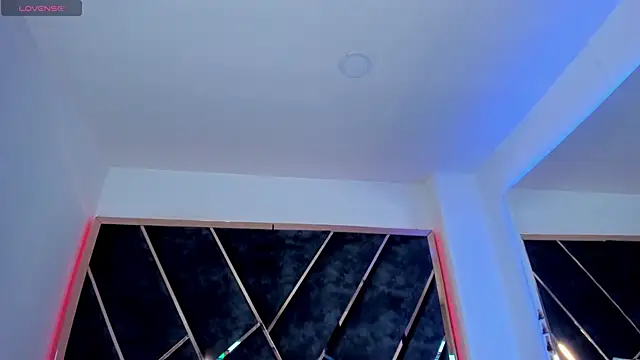 SusanaHenao online show from November 2025 06:56:02 PM