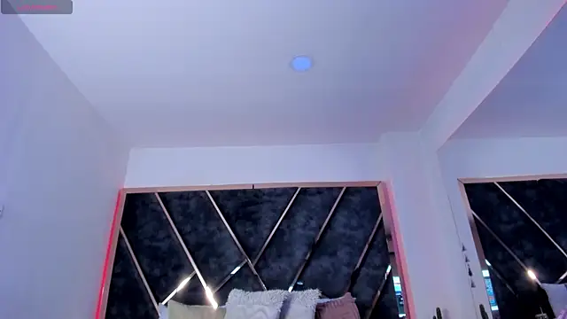 SusanaHenao online show from March 2026 04:41:02 PM