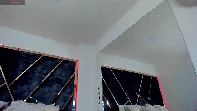 SusanaHenao online show from November 2025 07:58:02 PM