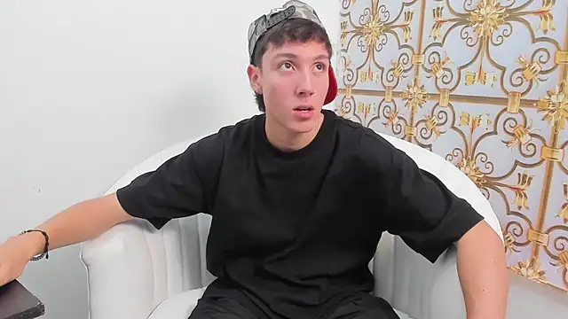 LittleDanny  online show from November 2025 04:07:01 PM