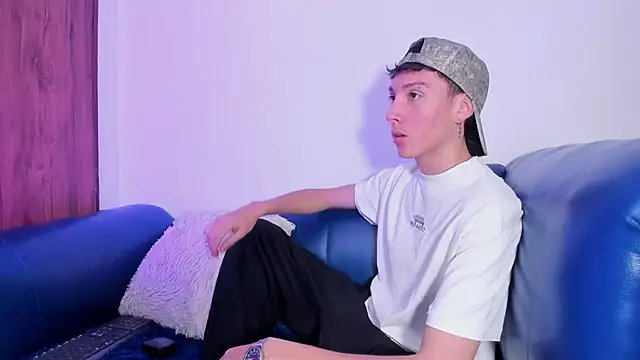 LittleDanny  online show from April 2026 01:57:02 PM