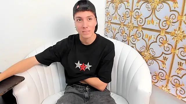 LittleDanny  online show from January 2026 08:13:02 PM