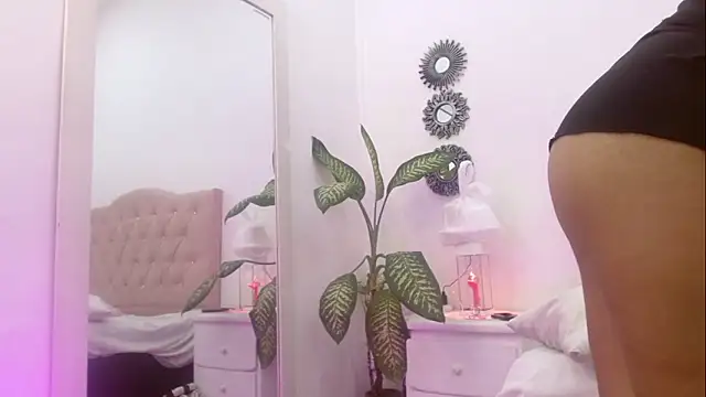 ivy scorpio online show from September 2025 10:10:02 PM