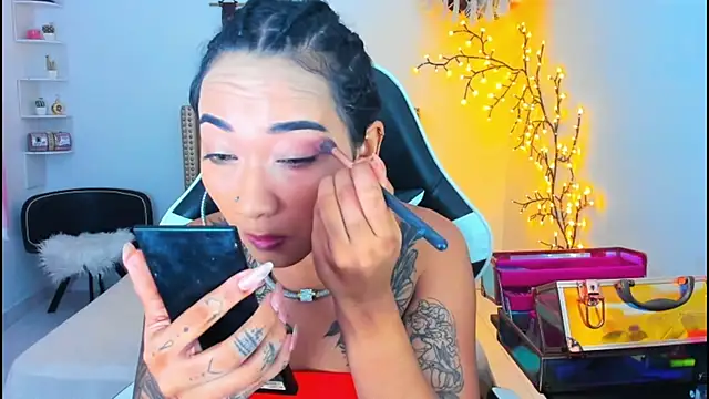 LenaStylesOA online show from October 2025 12:41:02 PM