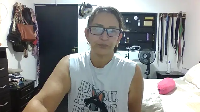 MiaVega online show from February 2026 08:16:01 PM