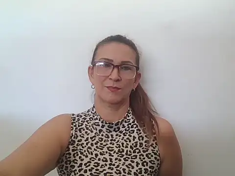 Snapshot of MiaVega chatting on September 2025 04:08:01 PM MiaVega online show from September 2025 04:08:01 PM
