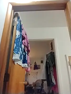 jizzyglizzy92 online show from September 2025 03:39:01 PM