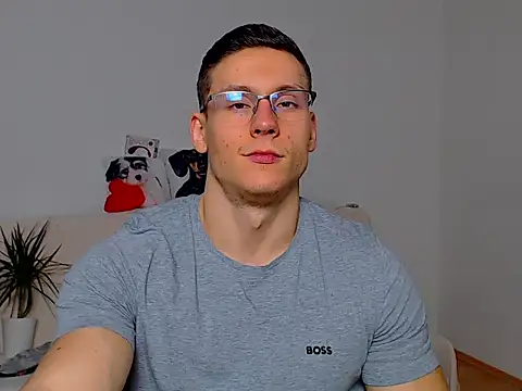 ZeinMiracles online show from October 2025 06:30:02 PM