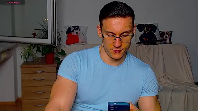 ZeinMiracles online show from March 2026 10:20:01 PM