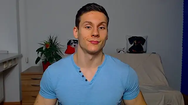 ZeinMiracles online show from December 2025 08:45:02 PM