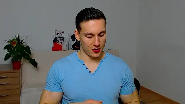 ZeinMiracles online show from November 2025 08:09:02 PM