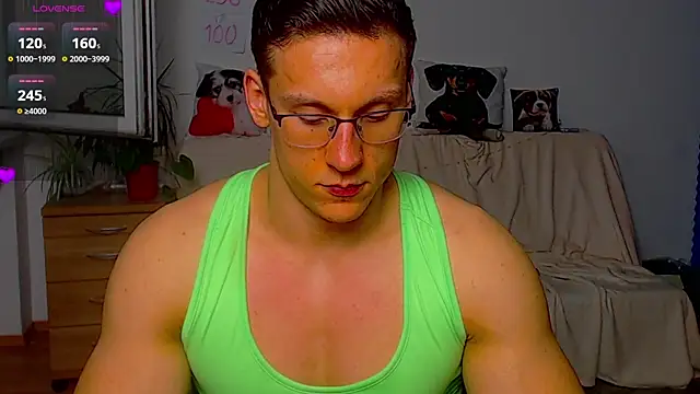 ZeinMiracles online show from April 2026 10:14:01 PM